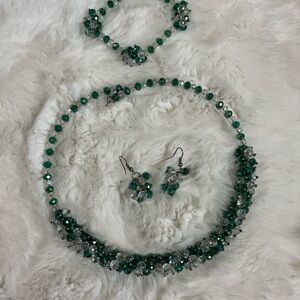 Handmade Elegant Green and Silver Jewelry Set